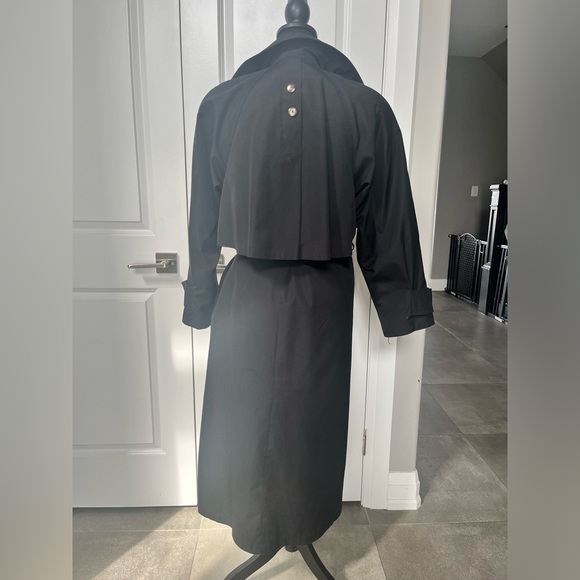 Vintage Black long trench coat with gold buttons size large - Picture 5 of 13